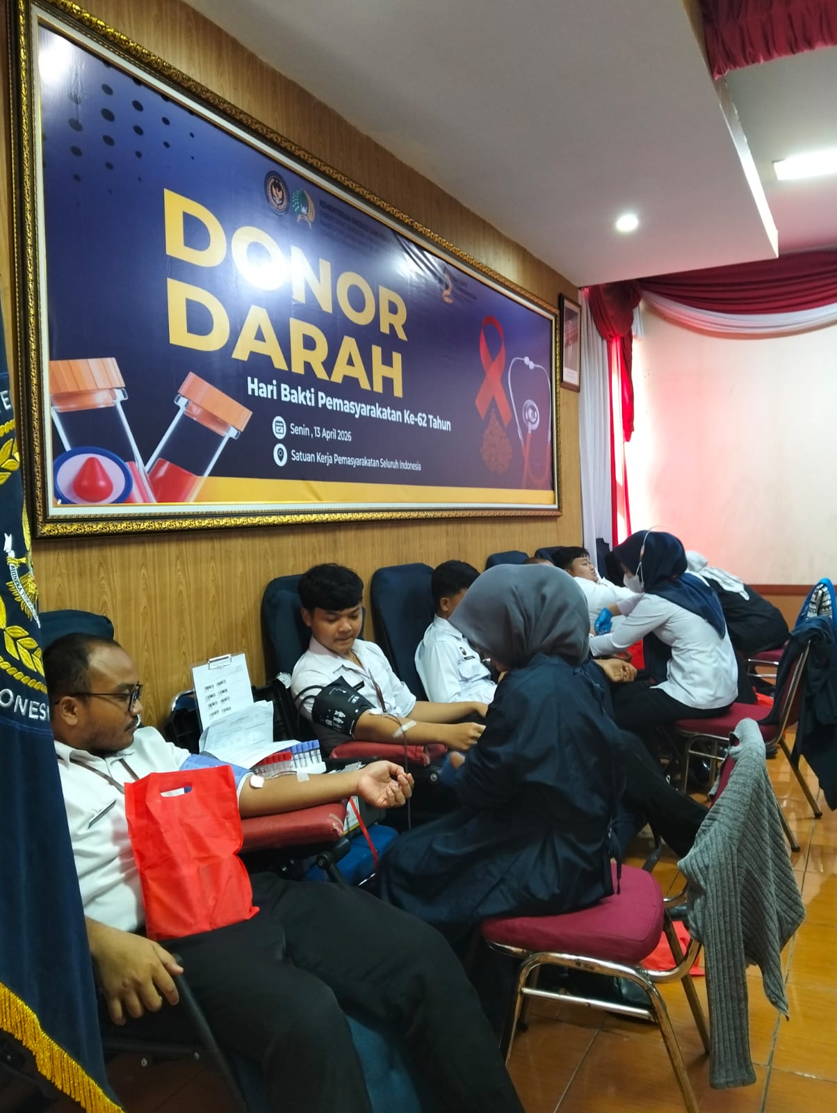 Hari Bakti pemasyarakatan ke - 62 tahun Lapas Garut Menggelar Bakti Sosial Donor Darah