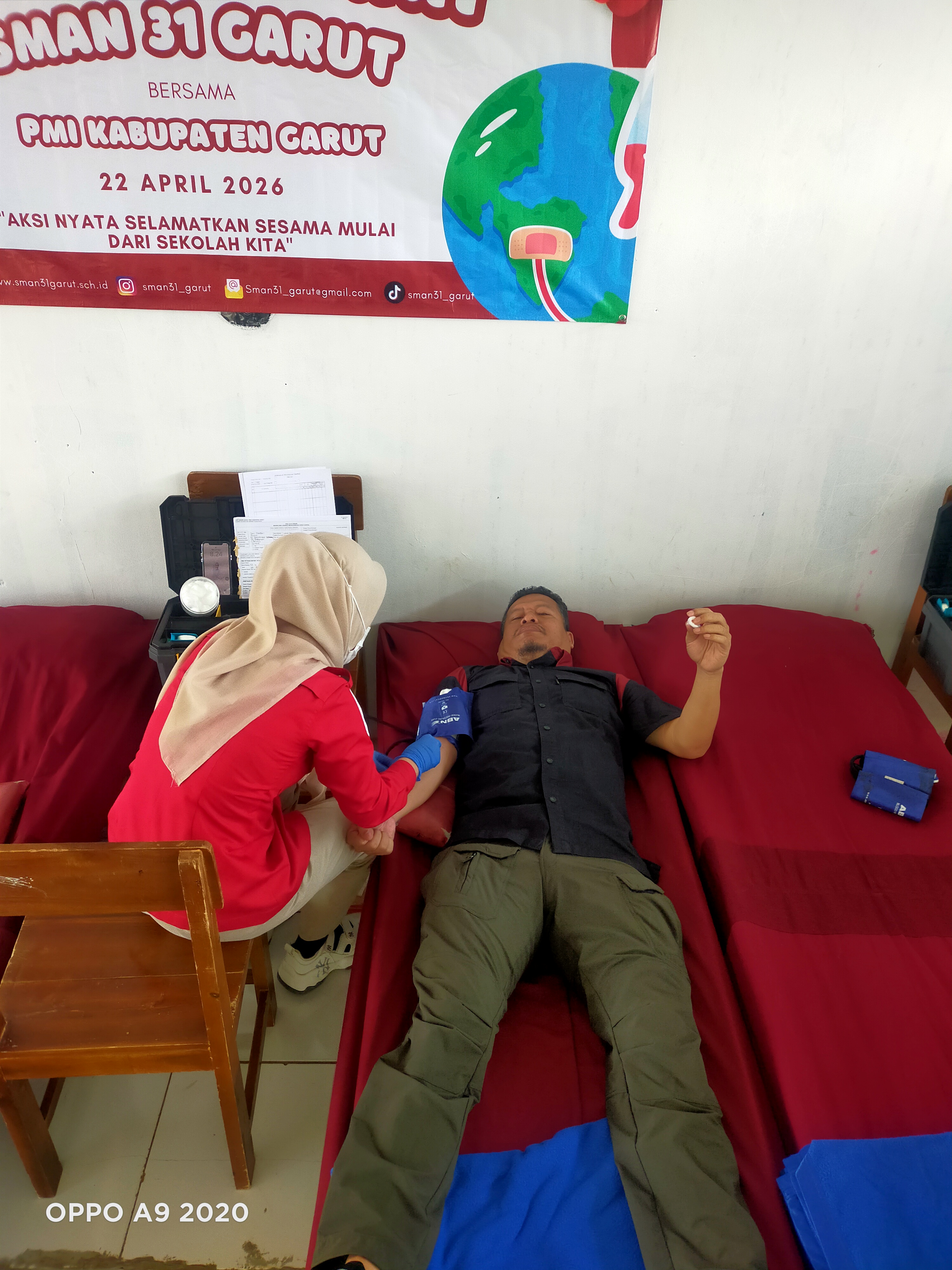 Panas pun tak menghentikan niat baik